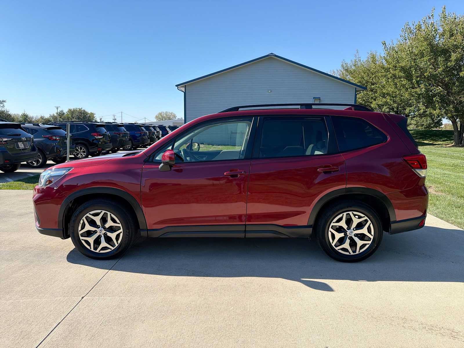 Used 2020 Subaru Forester Premium w/ Popular Package #1 AWD/4WD image 3