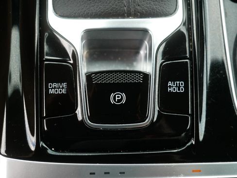 Certified 2023 Kia Carnival EX FWD image 31