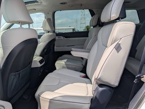 Used 2024 Hyundai Palisade Calligraphy AWD/4WD image 16