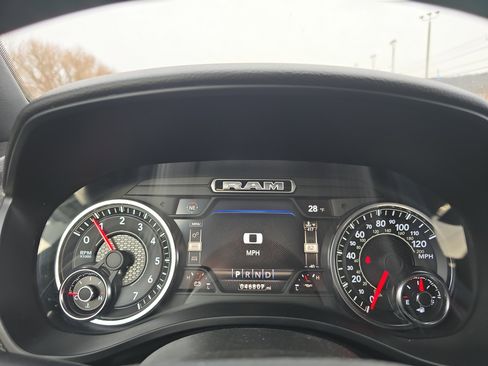 Used 2021 RAM 1500 Big Horn image 24