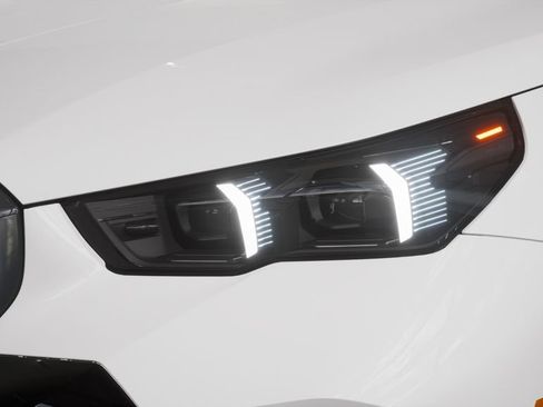 New 2026 BMW i5 eDrive40 w/ M Sport Package image 6