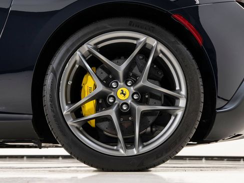 Certified 2024 Ferrari Roma Spider RWD image 21
