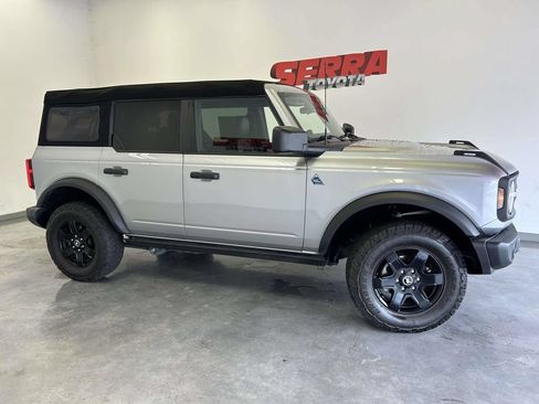 Used 2024 Ford Bronco Black Diamond AWD/4WD image 2