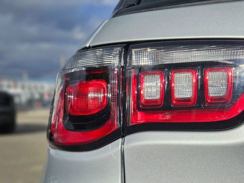 New 2026 Jeep Compass Limited w/ Sun, Sound & Navigation Group image 9