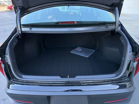 New 2025 Kia K4 LX image 19