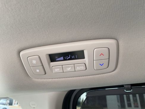 Used 2025 Kia Carnival SX Prestige FWD image 26