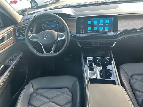 New 2026 Volkswagen Atlas SE FWD image 9
