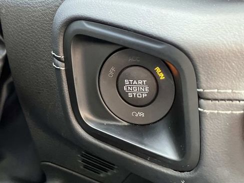 Used 2025 Jeep Wrangler Unlimited Rubicon AWD/4WD image 37