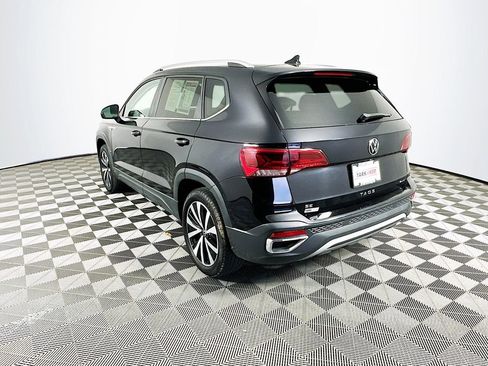 Used 2022 Volkswagen Taos SE image 7