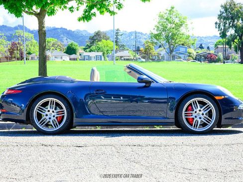 Used 2013 Porsche 911 Carrera 4S image 7