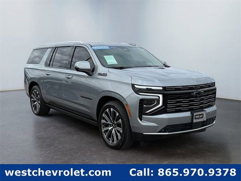 Certified 2025 Chevrolet Suburban High Country image 1
