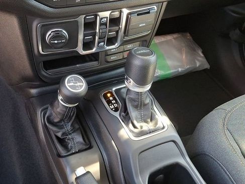 New 2026 Jeep Gladiator Sport image 10