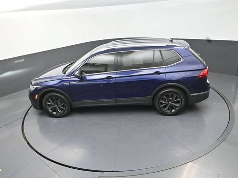 Used 2022 Volkswagen Tiguan SE AWD/4WD image 18