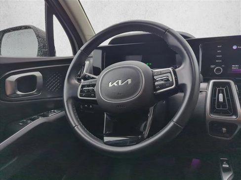 Used 2022 Kia Sorento S w/ Panoramic Sunroof Package FWD image 29