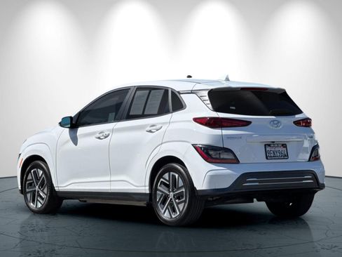 Used 2023 Hyundai Kona SE FWD image 6