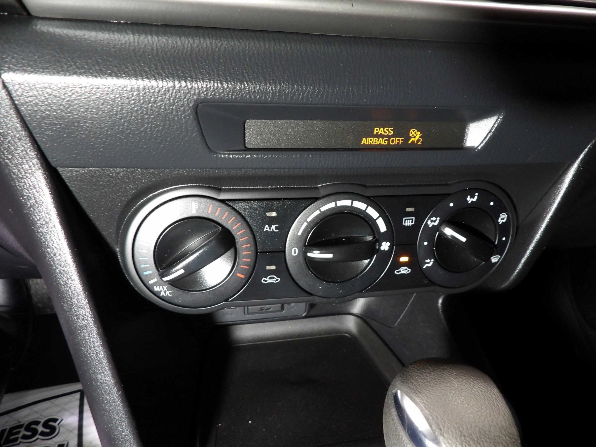 Used 2018 MAZDA MAZDA3 Sport FWD image 15