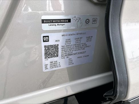 Used 2026 Buick Enclave Sport Touring w/ Power Package FWD image 34