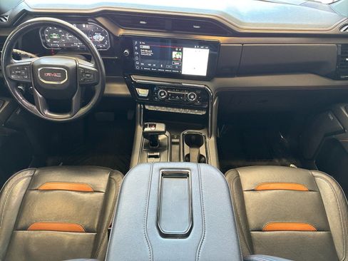 Used 2022 GMC Sierra 1500 AT4 w/ AT4 Premium Package AWD/4WD image 10