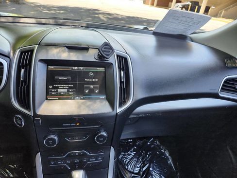 Used 2015 Ford Edge SEL w/ Equipment Group 201A image 18