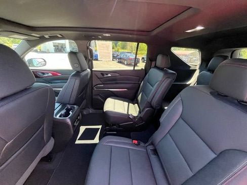Used 2026 Chevrolet Traverse Z71 AWD/4WD image 13