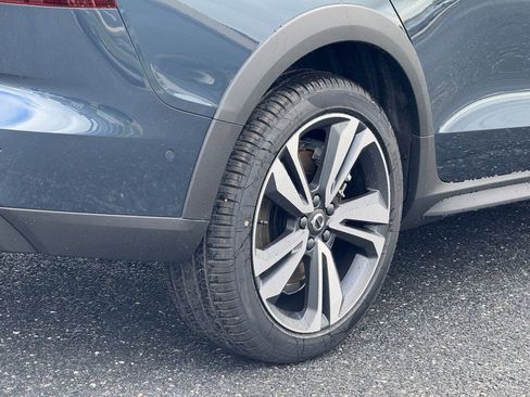 New 2026 Volvo V60 B5 Cross Country Plus w/ Protection Package Premier image 9