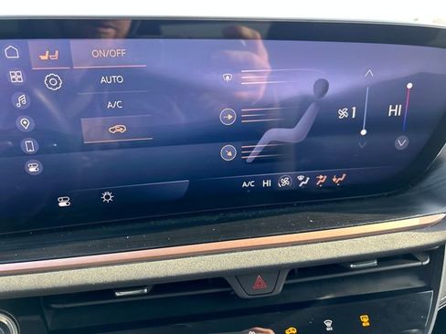 Used 2024 Buick Envision Sport Touring image 22