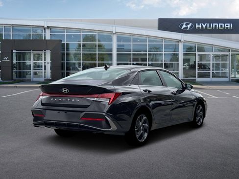 New 2026 Hyundai Elantra SEL Sport Premium FWD image 7