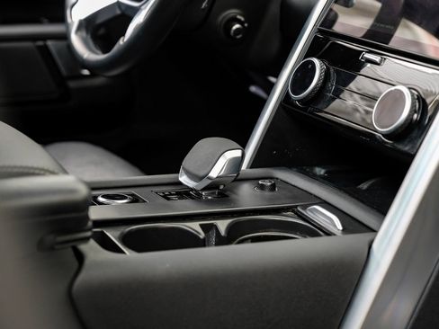 Used 2023 Land Rover Discovery S R-Dynamic image 30