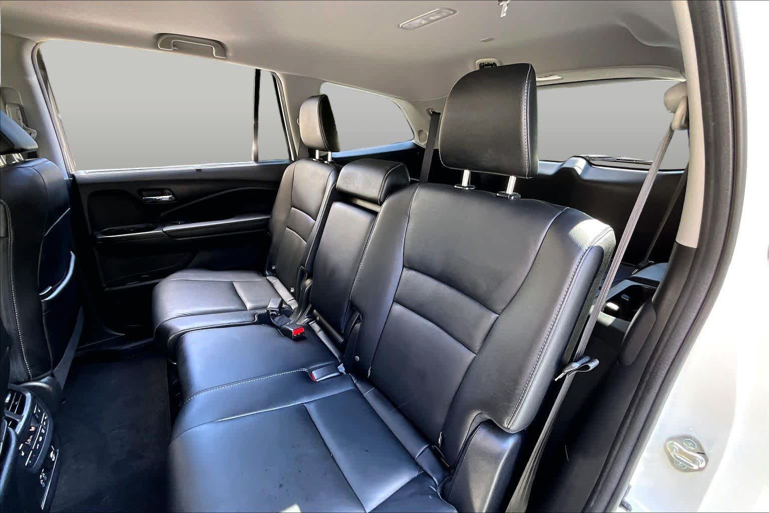 Used 2019 Honda Pilot Touring image 20