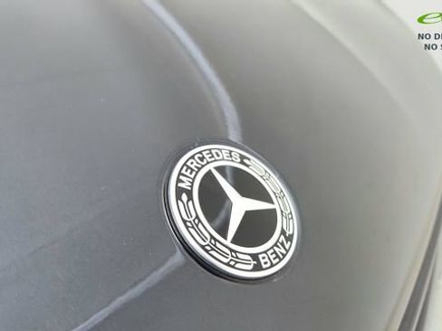 Used 2024 Mercedes-Benz GLC 300 4MATIC image 17