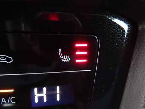 New 2026 Volkswagen Taos SE image 10