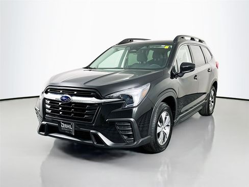 Used 2024 Subaru Ascent Premium w/ Convenience Package image 4