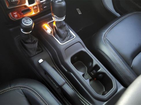 New 2025 Jeep Wrangler Willys 4xe image 10