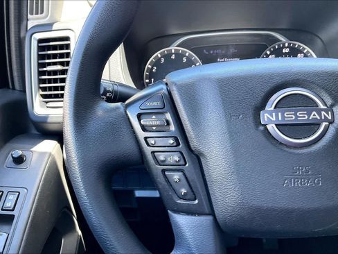 Used 2022 Nissan Frontier SV w/ Technology Package RWD image 24