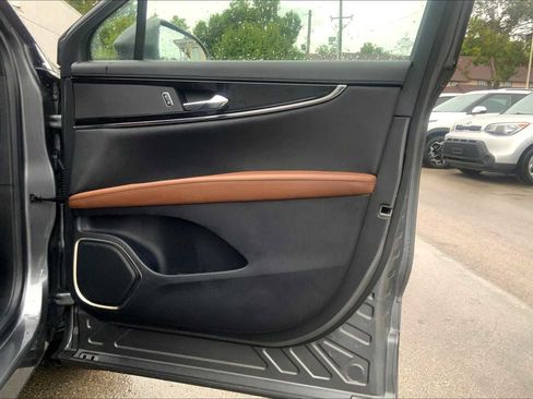 Used 2022 Lincoln Nautilus Reserve image 41