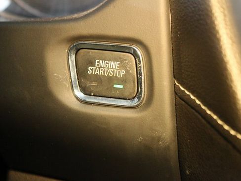 Used 2020 GMC Acadia SLE w/ GMC Pro Grade Package image 28