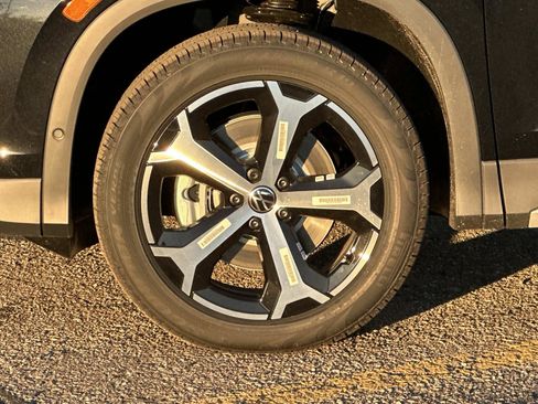 New 2026 Volkswagen Tiguan SE image 9