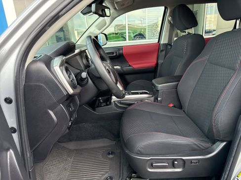 Used 2022 Toyota Tacoma 4x4 Double Cab image 18