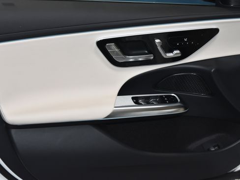 New 2026 Mercedes-Benz E 350 4MATIC Sedan image 3