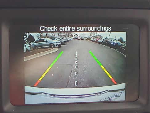 Used 2015 Jeep Renegade Latitude w/ Popular Equipment Group image 19