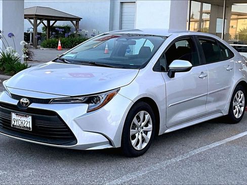 Used 2026 Toyota Corolla LE FWD image 3