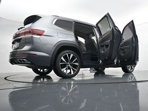 Used 2024 Volkswagen Atlas SEL Premium R-Line AWD/4WD image 38