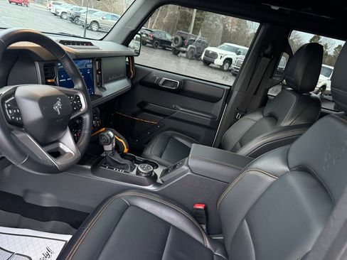 Used 2024 Ford Bronco Badlands AWD/4WD image 13