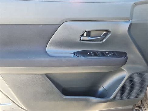 Used 2025 Nissan Kicks S image 26