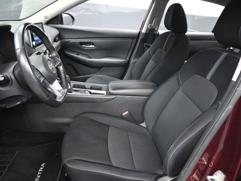 Used 2022 Nissan Sentra SV image 9