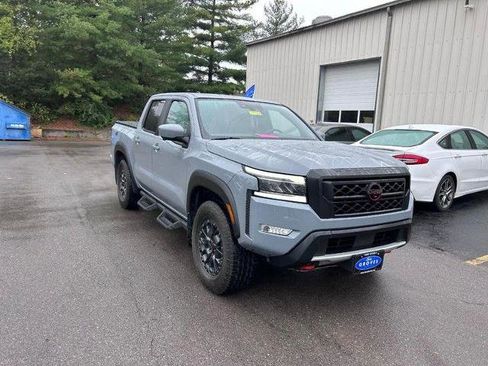 Used 2023 Nissan Frontier PRO-4X w/ Pro-4X Premium Package image 3