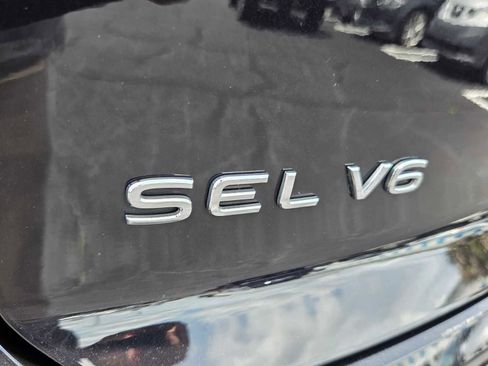 Used 2022 Volkswagen Atlas Cross Sport SEL Premium R-Line AWD/4WD image 16