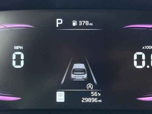 Used 2025 Kia Soul LX w/ LX Technology Package FWD image 13