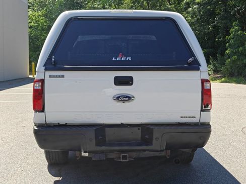 Used 2014 Ford F250 XL w/ Power Equipment Group AWD/4WD image 4