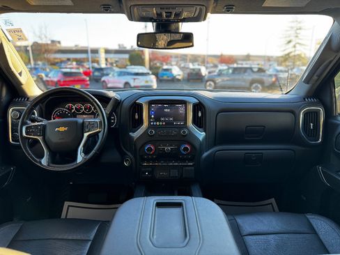 Certified 2022 Chevrolet Silverado 1500 LTZ w/ LTZ Premium Package image 5